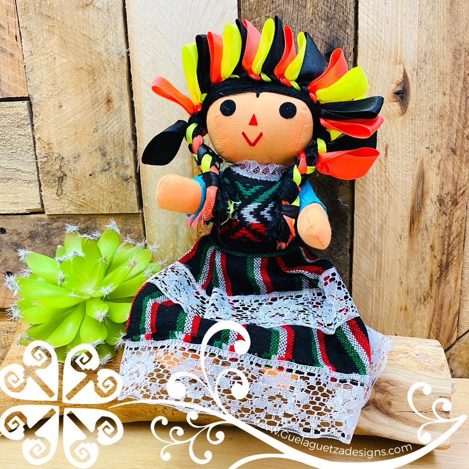 Medium Mexican Otomi Doll - Sencilla