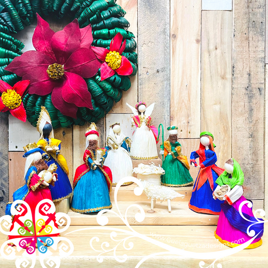 Small Corn Husk Nativity Set - Nacimiento Navideno