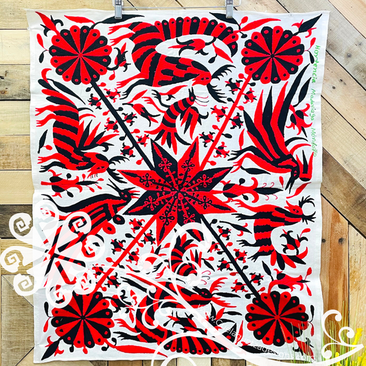 Red / Black Center Piece - Camino de Tenango