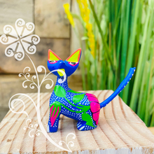 Mini Siamese Cat Alebrije Handcarve Wood Decoration Figure