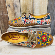 Embroider Loafers Artisan Leather Women Shoes - Otomi Animals